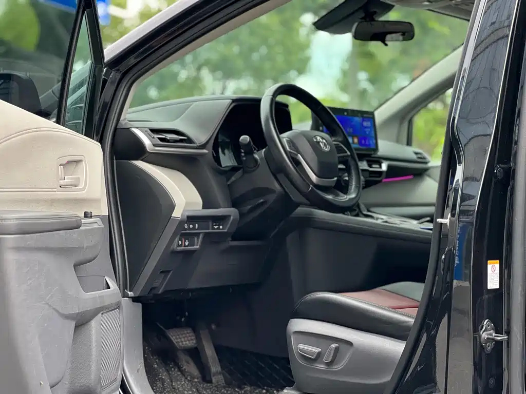 TOYOTA SIENNA SIENNA 2024