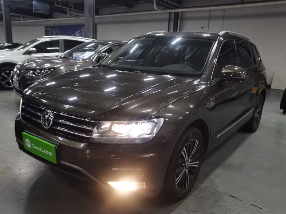 VOLKSWAGEN TIGUAN L 2019