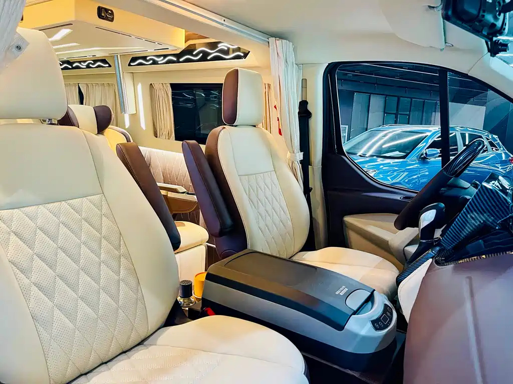 FORD TRANSIT 2022