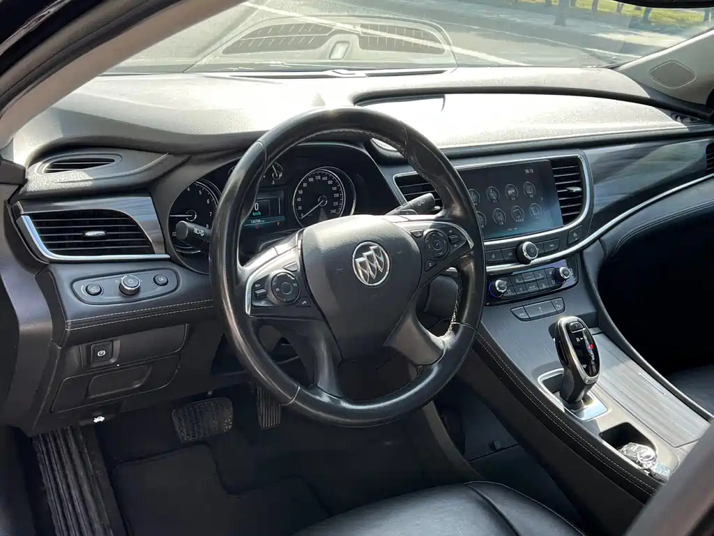 BUICK LACROSSE 2019