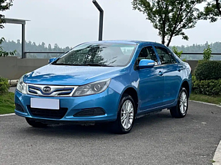 BYD E5