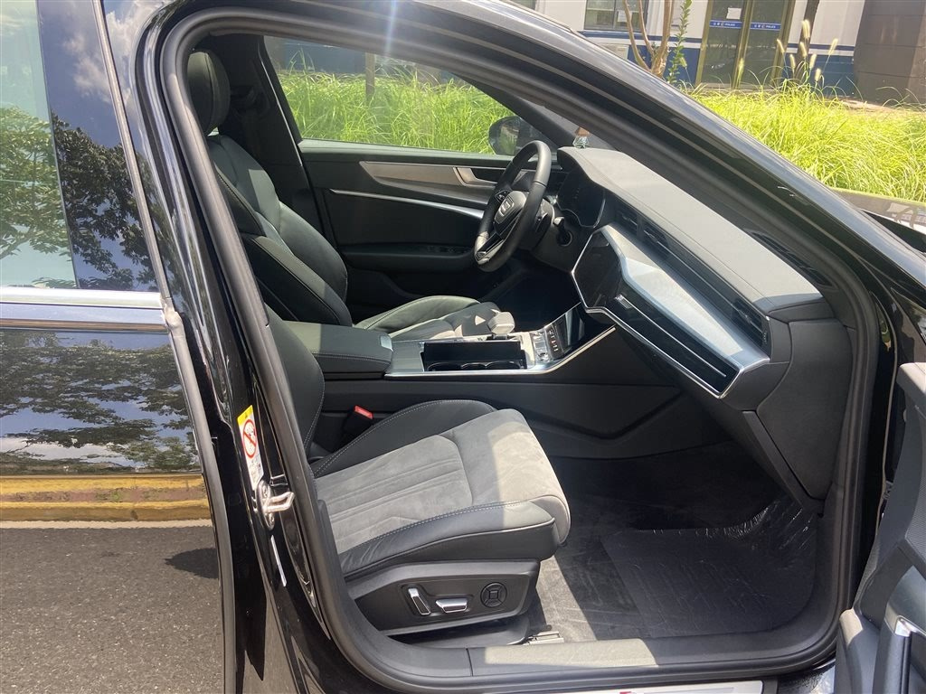 AUDI A6L 2023