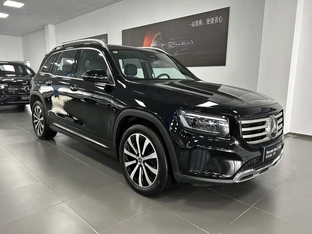 MERCEDES BENZ GLB 2024