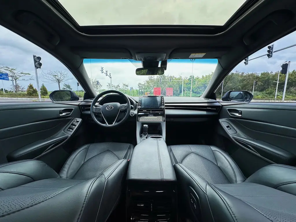 TOYOTA AVALON 2019