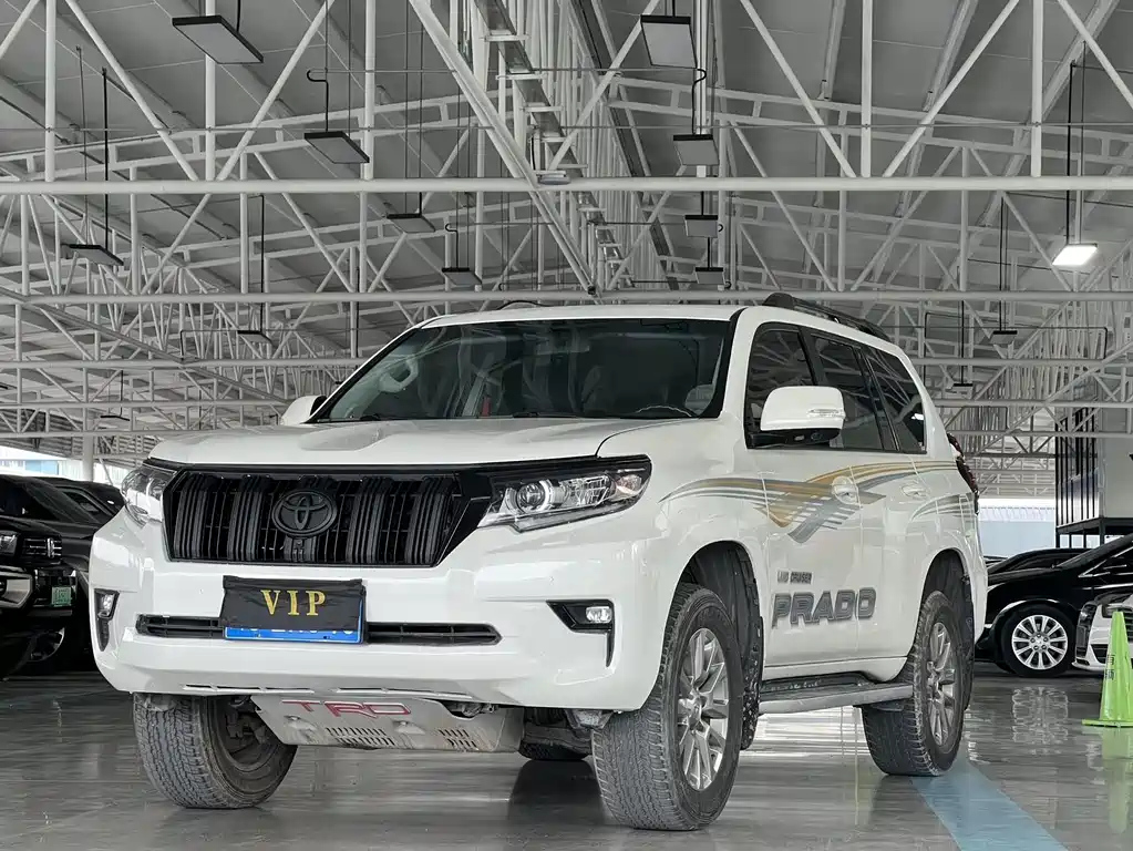 TOYOTA PRADO 2018