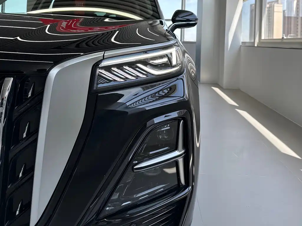 HONGQI HS5 2023