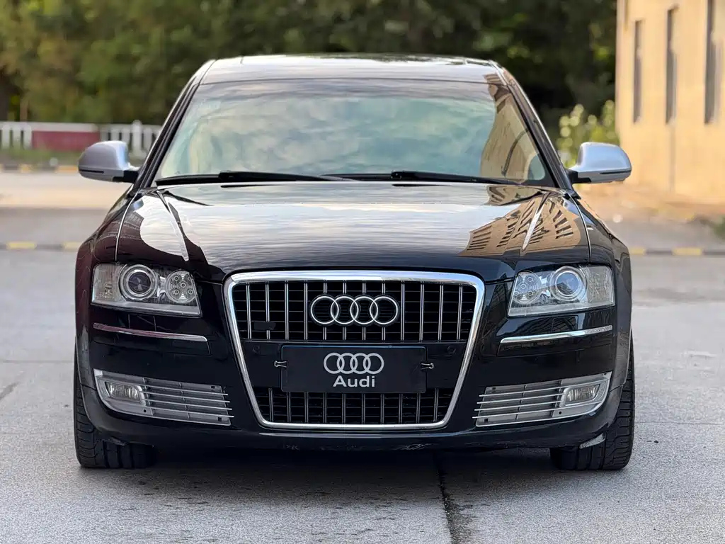 AUDI A8 2010