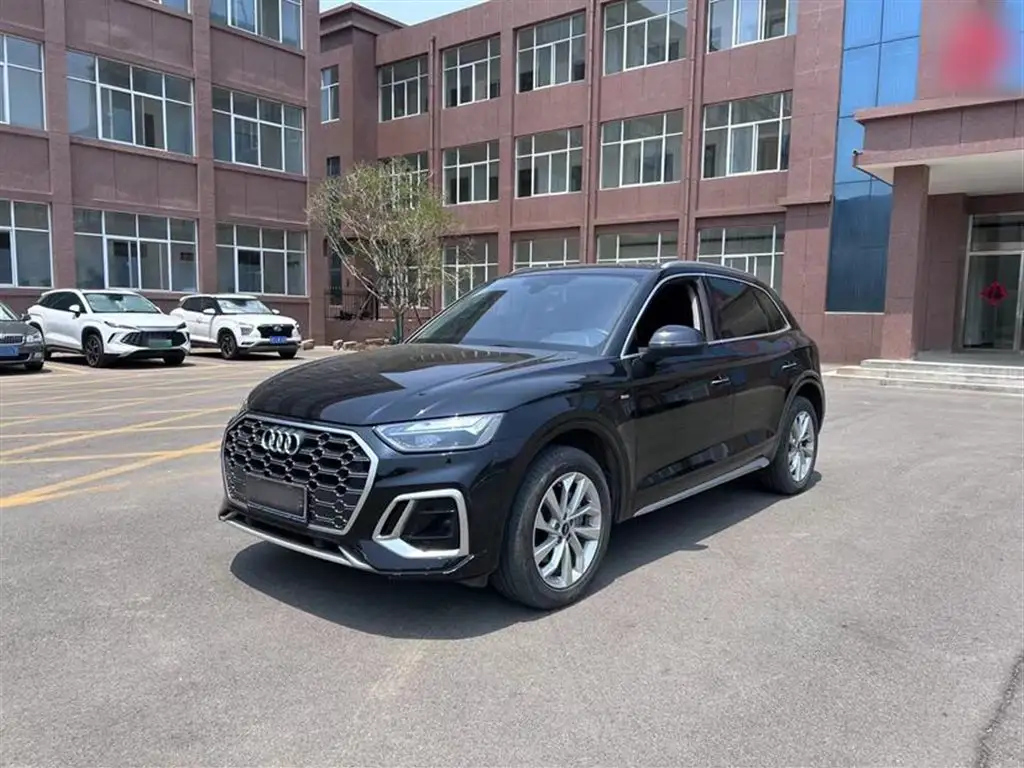 AUDI Q5L 2022