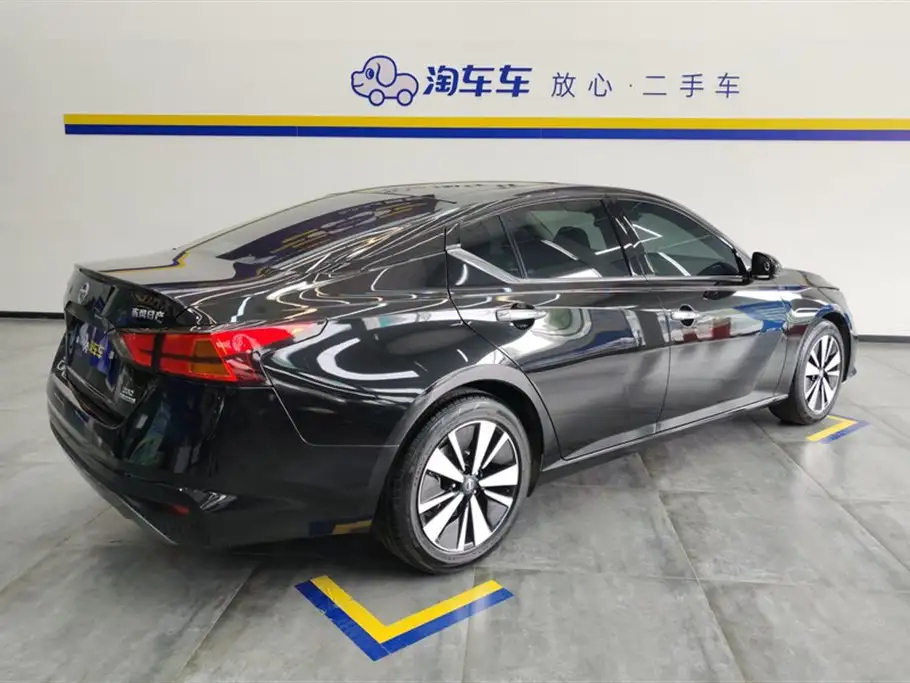 NISSAN TEANA 2021