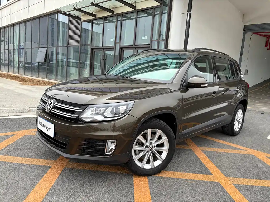 VOLKSWAGEN TIGUAN 2016