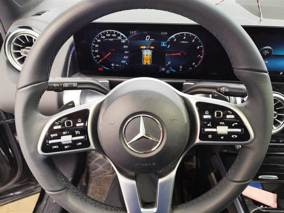 MERCEDES BENZ GLB 2021