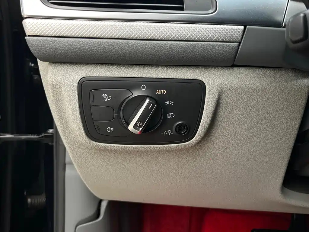 AUDI A6L 2012
