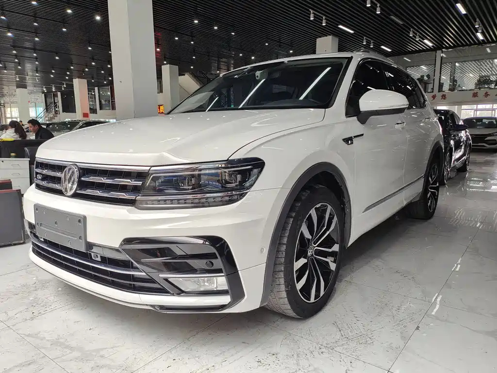 VOLKSWAGEN TIGUAN L 2019