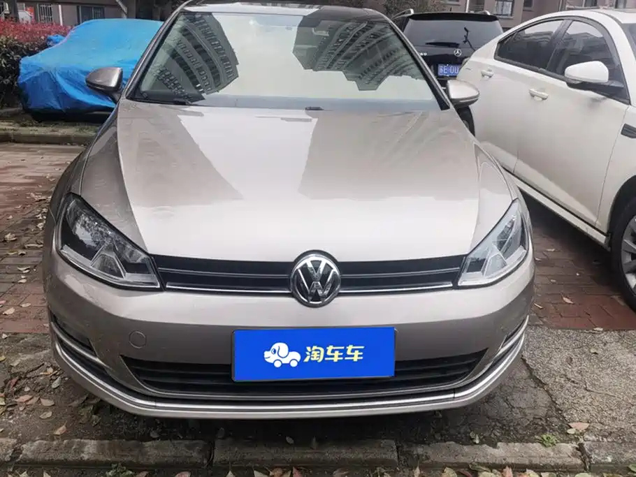 VOLKSWAGEN GOLF 2014