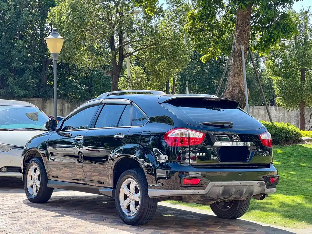 BYD S6 2013