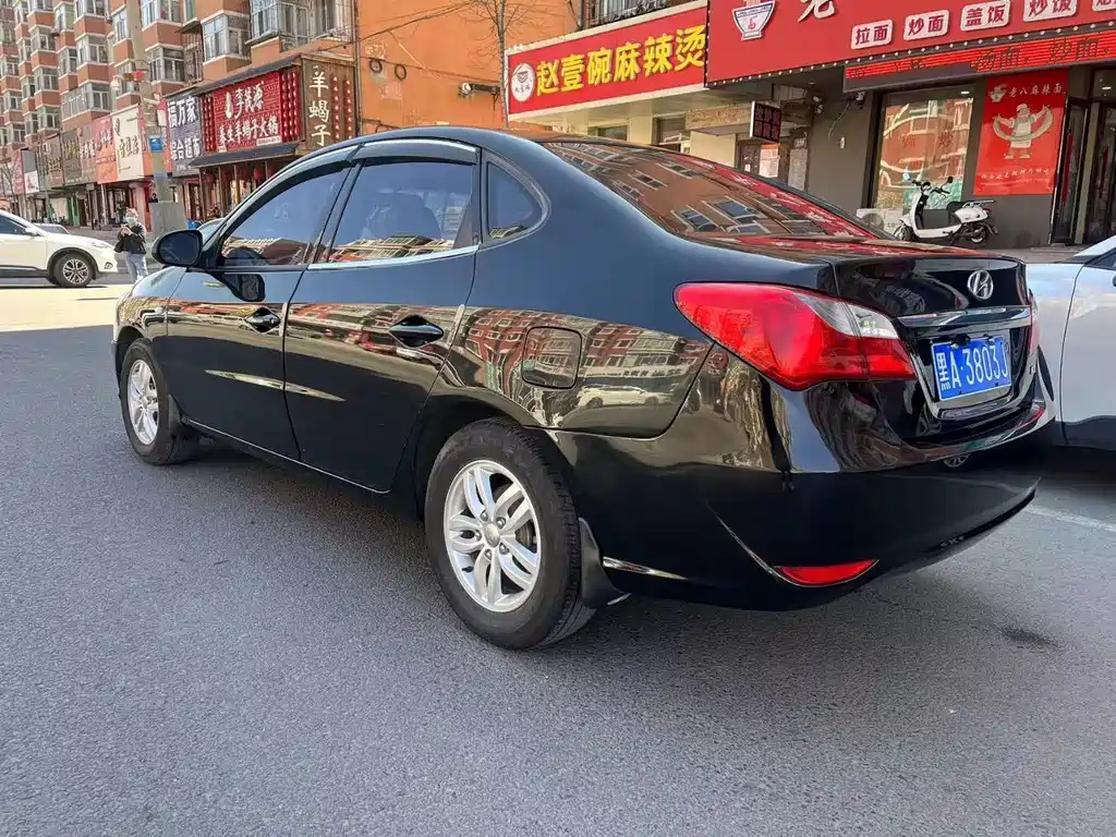 HYUNDAI CELESTA 2015