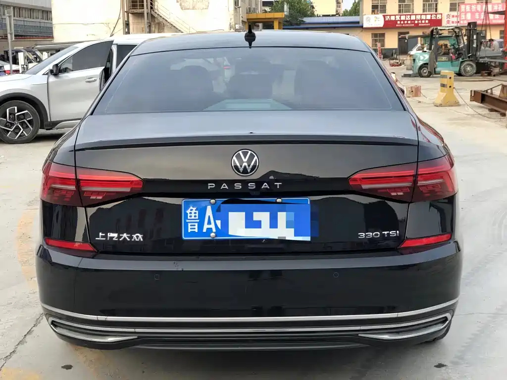 VOLKSWAGEN PASSAT 2021