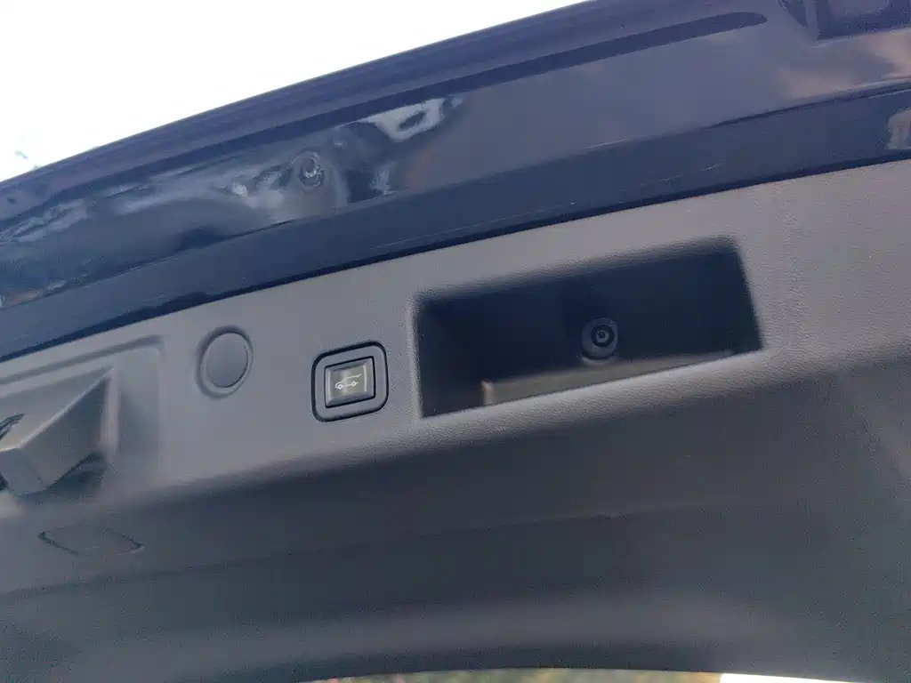 CHEVROLET EXPLORER 2019