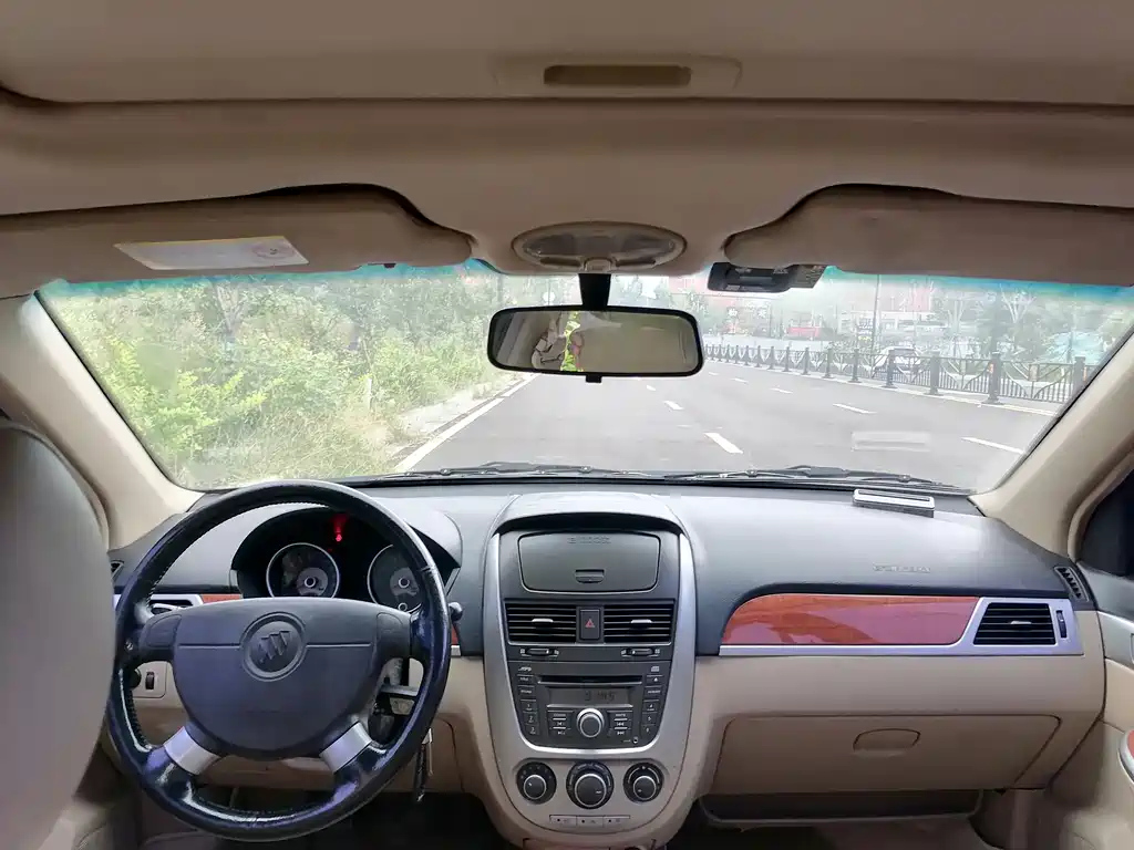 BUICK EXCELLE 2010