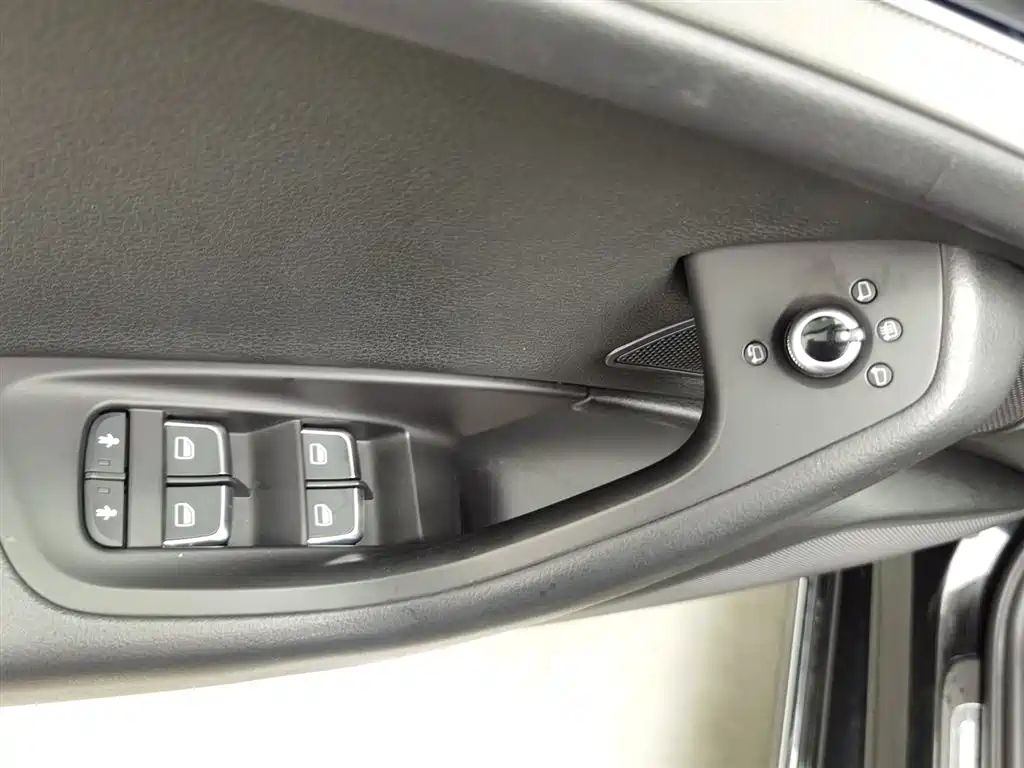 AUDI A6L 2018