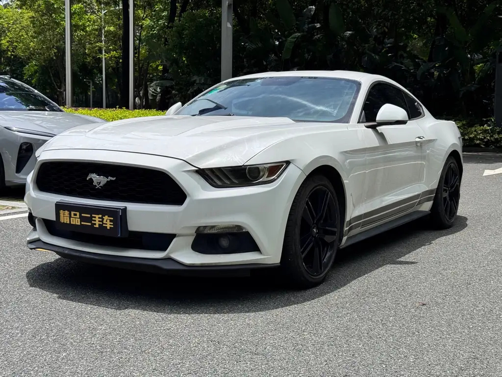 FORD MUSTANG 2015