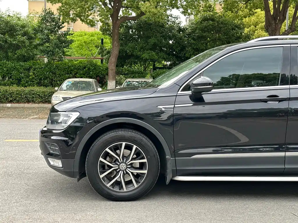 VOLKSWAGEN TIGUAN L 2017