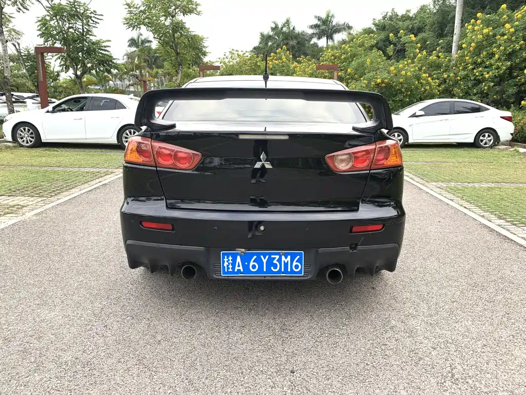 MITSUBISHI LANCER EX 2010