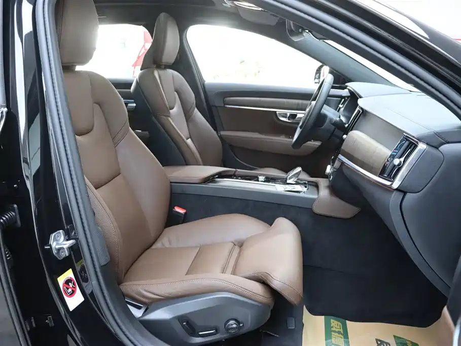 VOLVO S90 2021