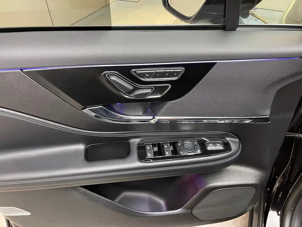 LINCOLN ADVENTURER 2023