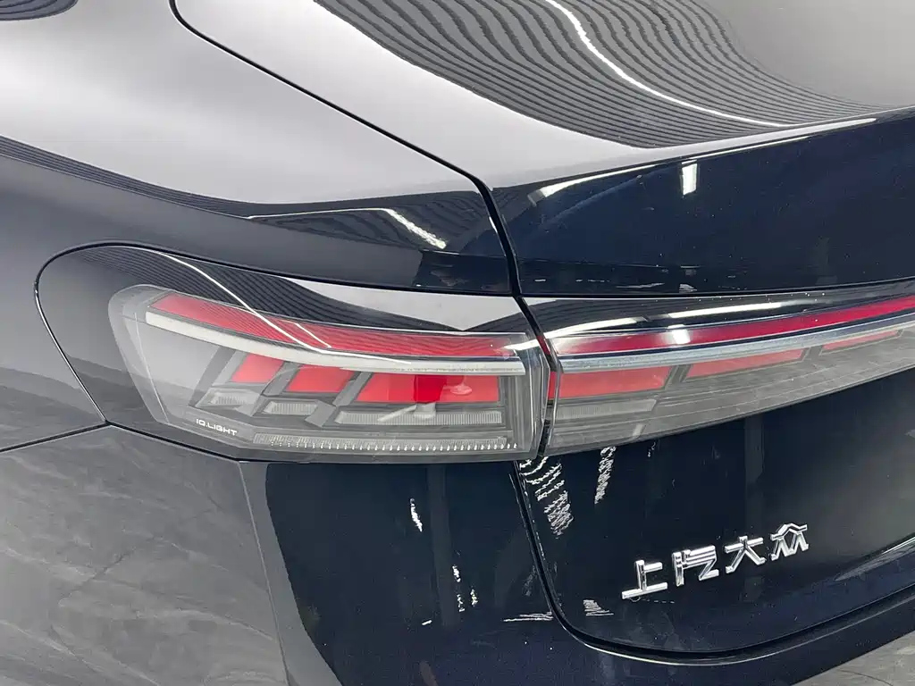 VOLKSWAGEN PASSAT 2025