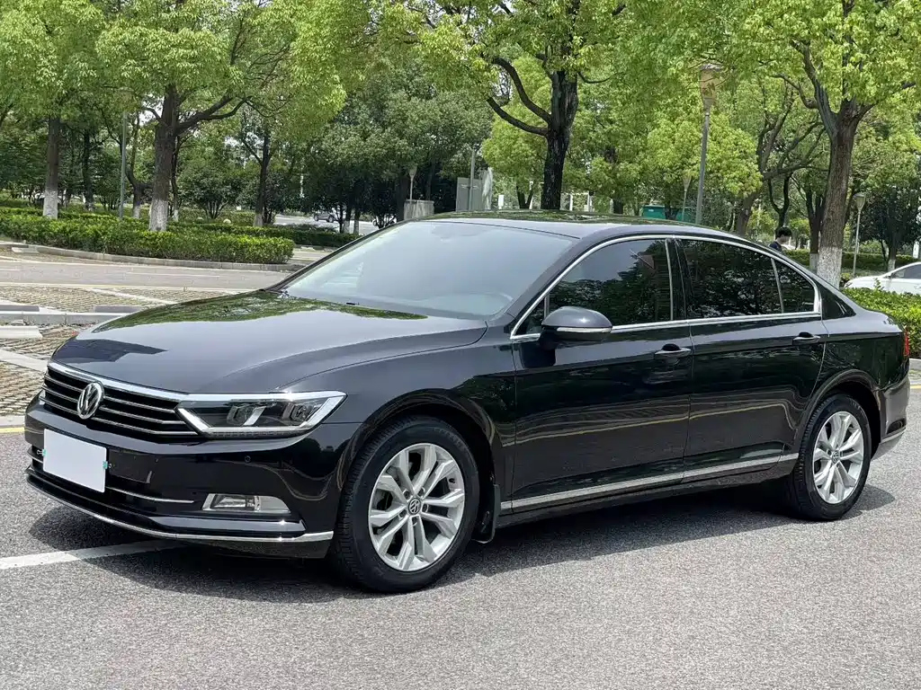 VOLKSWAGEN MAGOTAN 2017