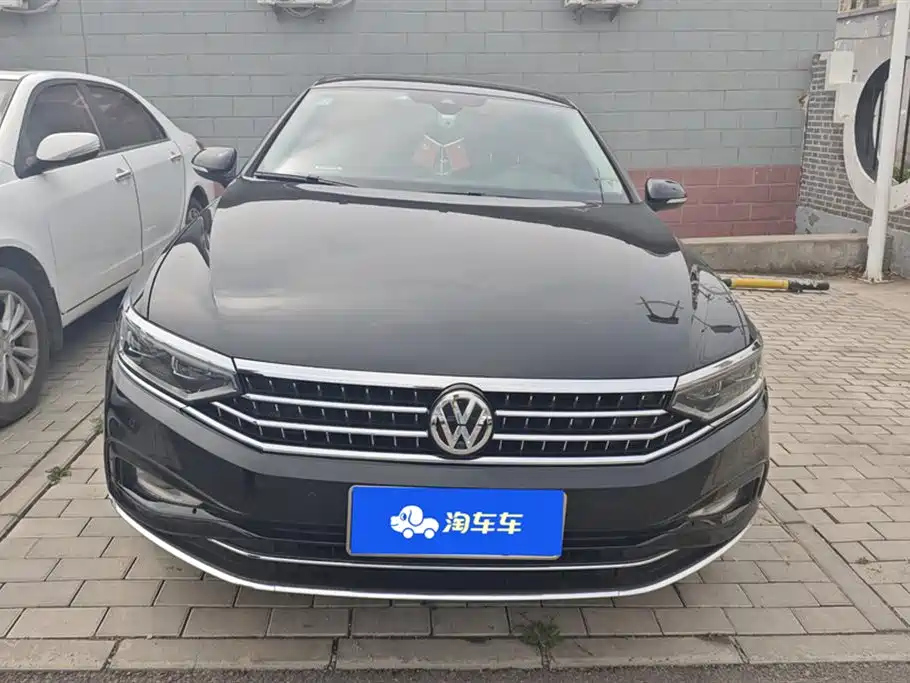 VOLKSWAGEN MAGOTAN 2020
