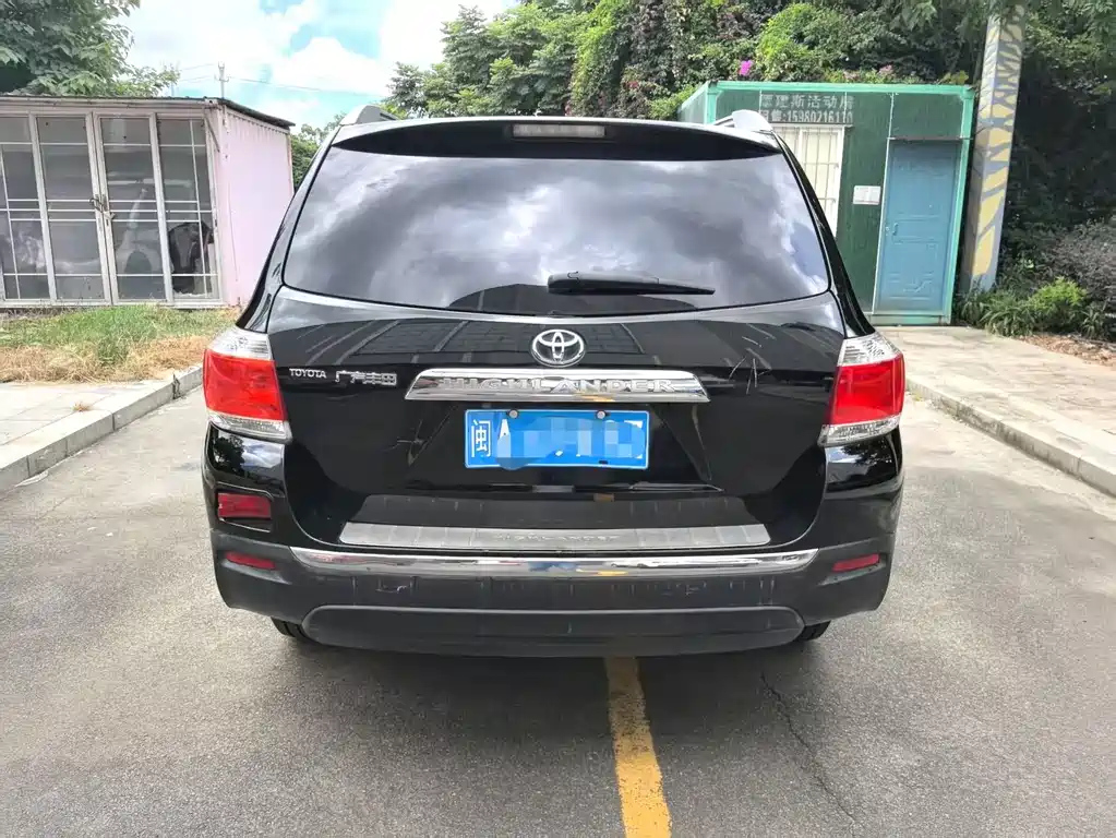 TOYOTA HIGHLANDER 2012