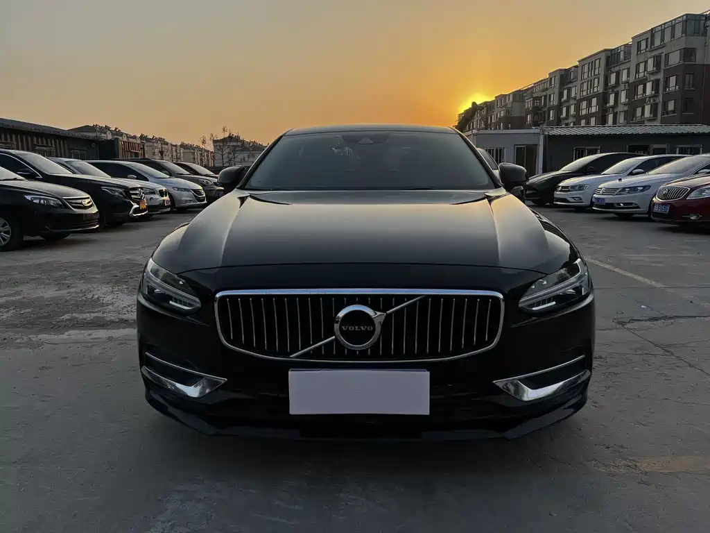 VOLVO S90 2020