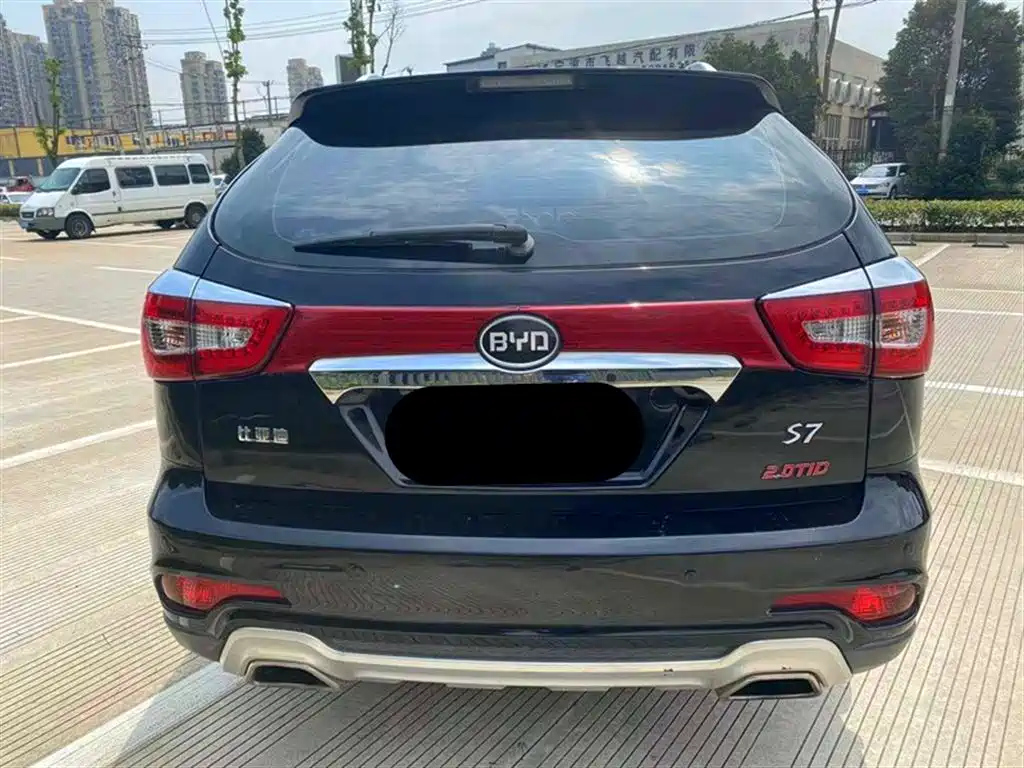 BYD S7 2015