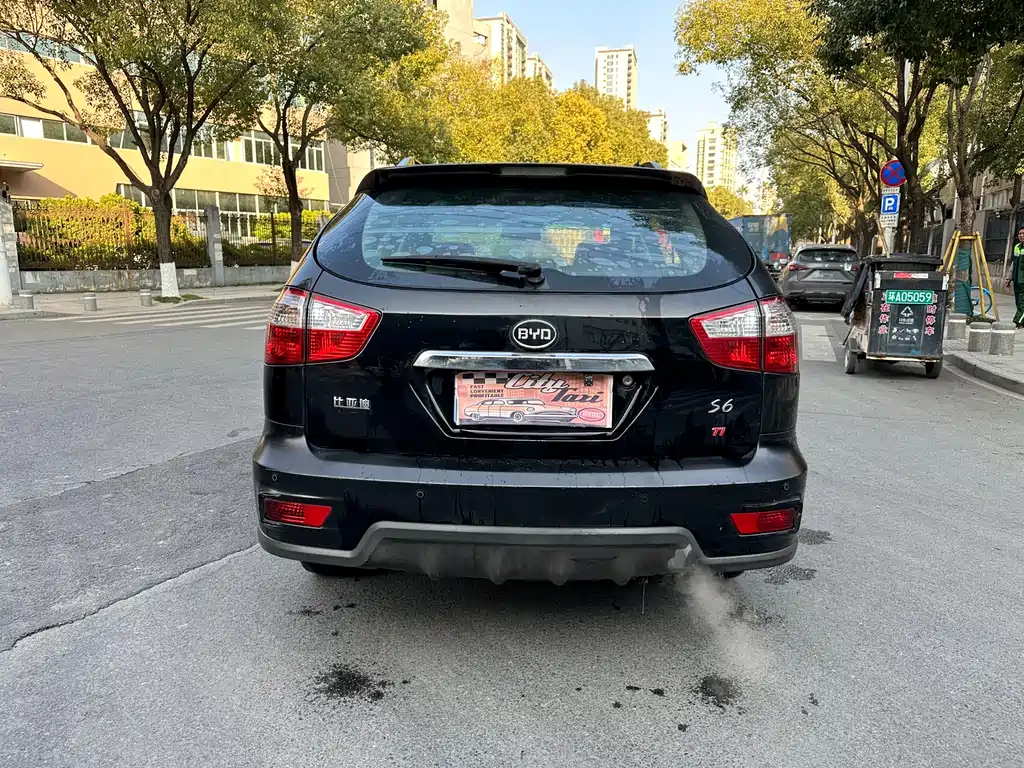 BYD S6 2014