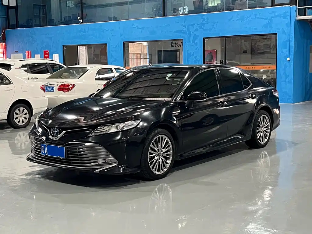 TOYOTA CAMRY 2019