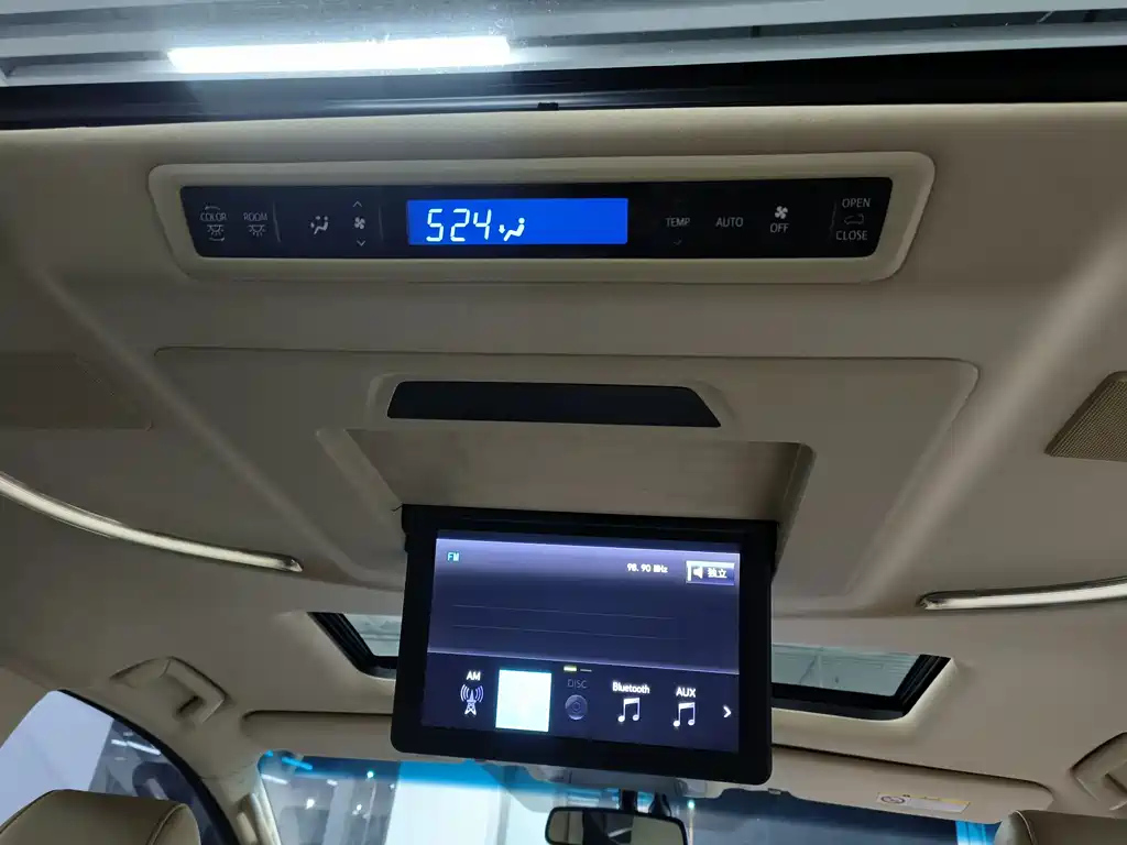 TOYOTA ALPHARD 2017