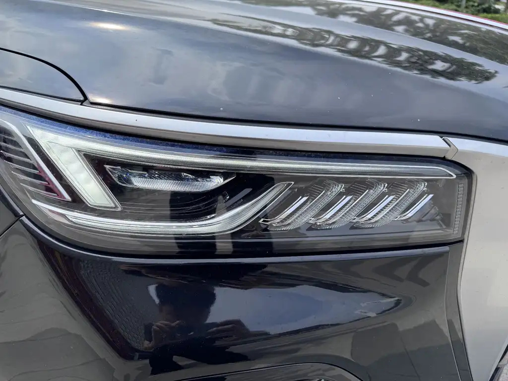 HONGQI HS5 2023