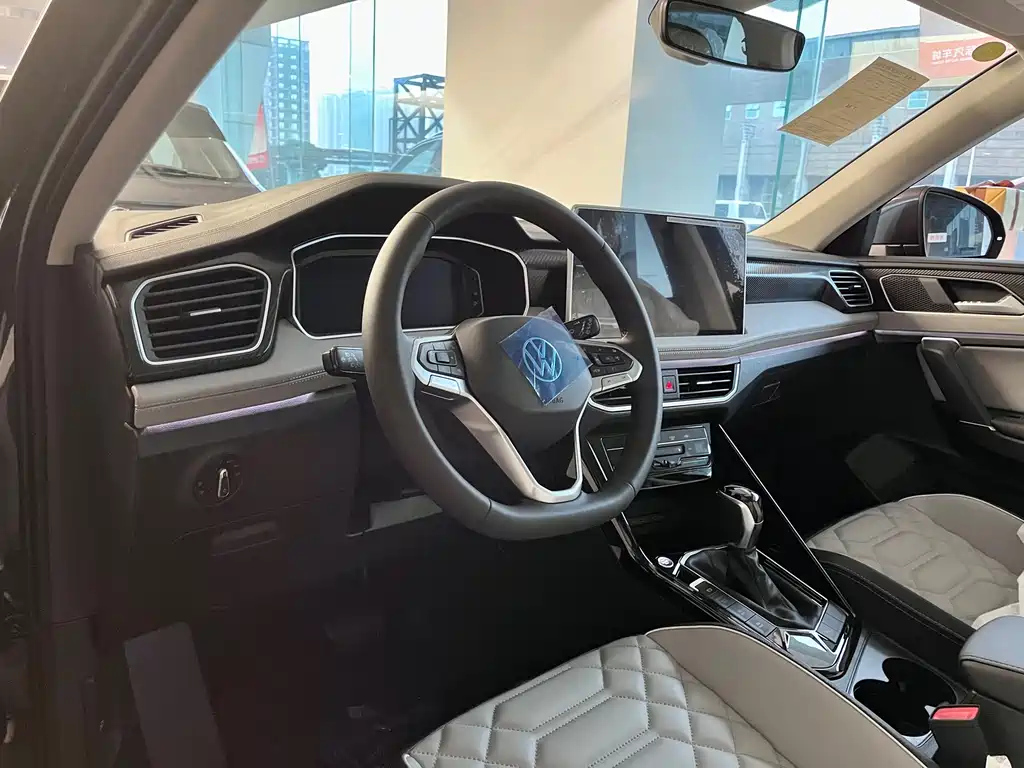 VOLKSWAGEN TAYRON 2023