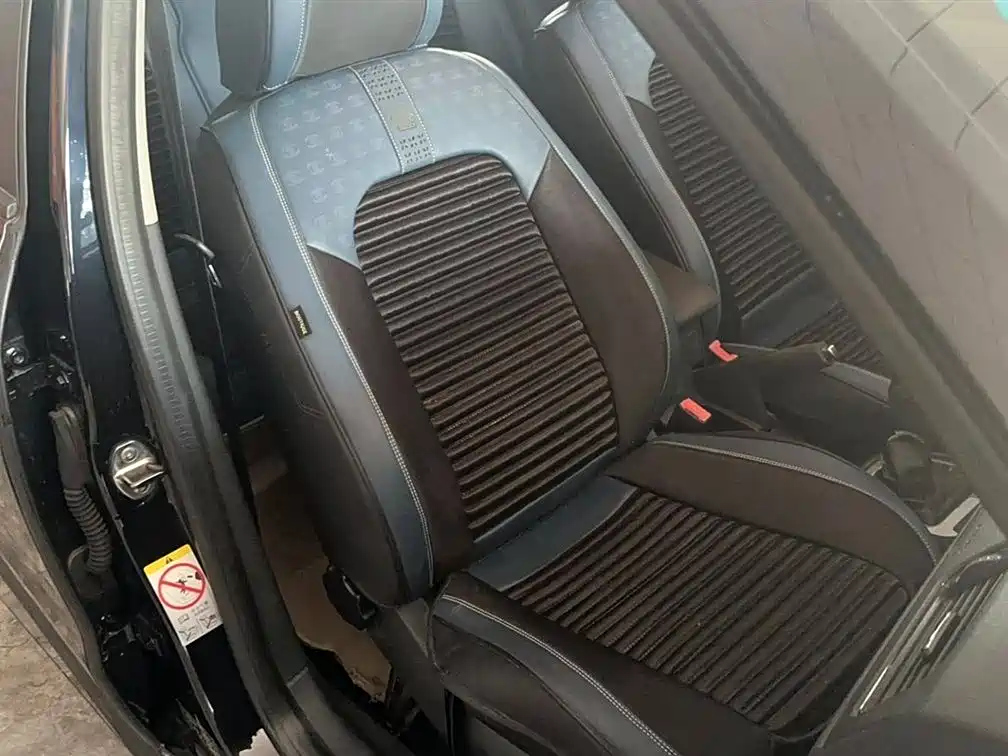 VOLKSWAGEN LAVIDA 2013