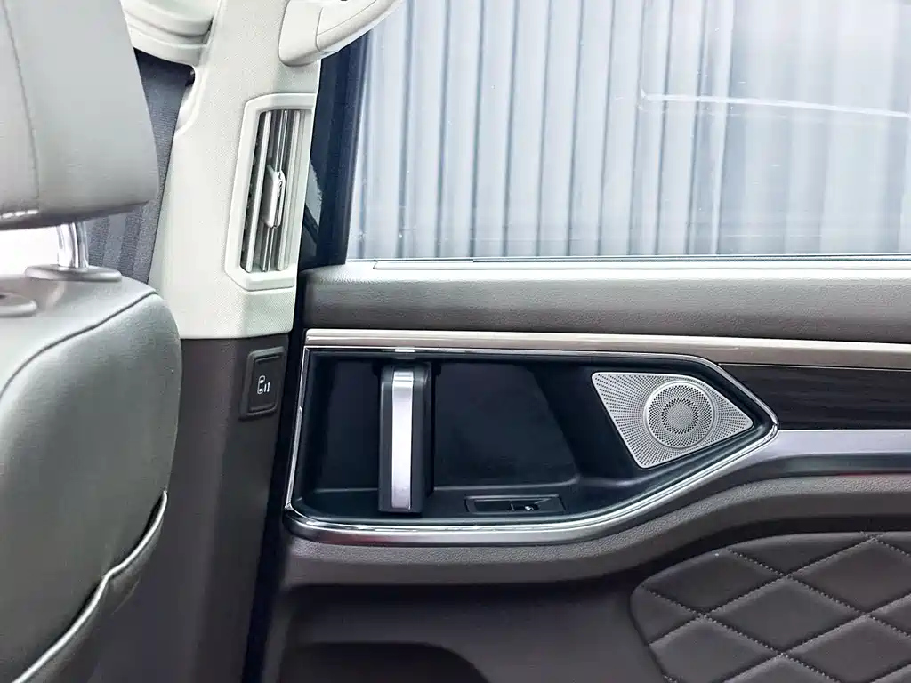 VOLKSWAGEN VILORAN 2020