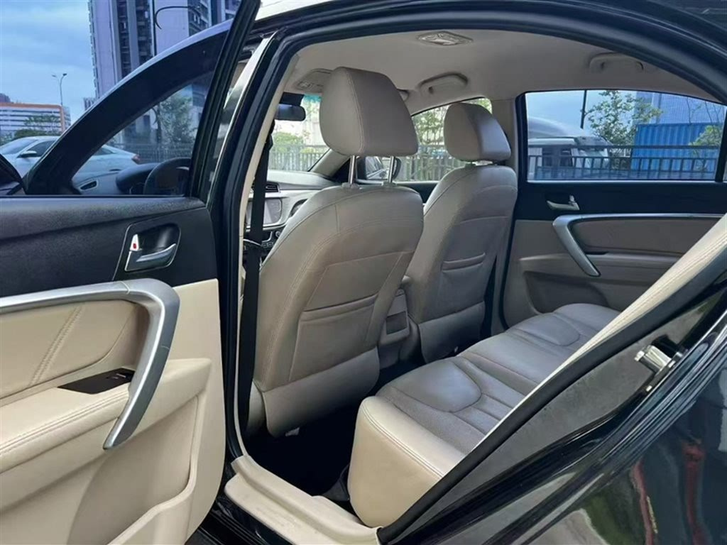 GEELY AUTO EMGRAND 2017