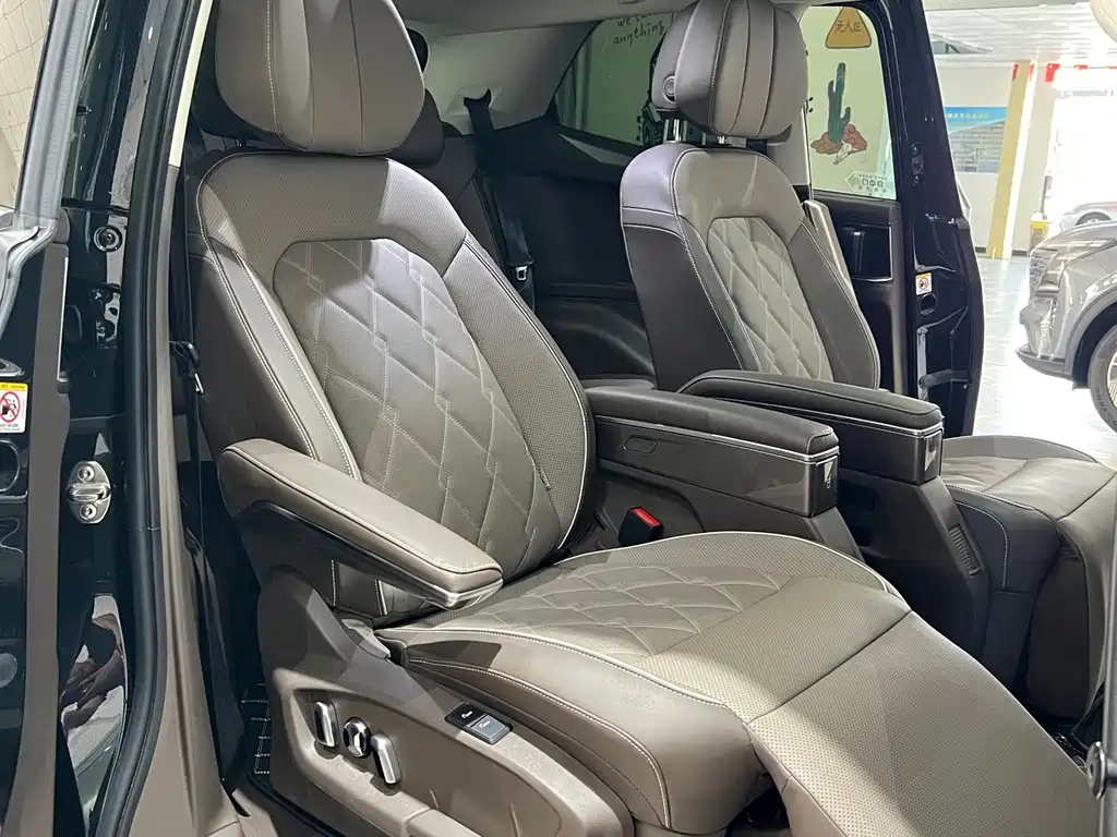 VOLKSWAGEN VILORAN 2024