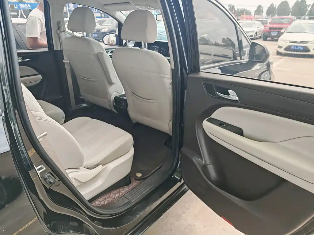 TRUMPCHI M6 2019