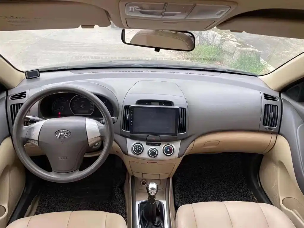 HYUNDAI CELESTA 2009