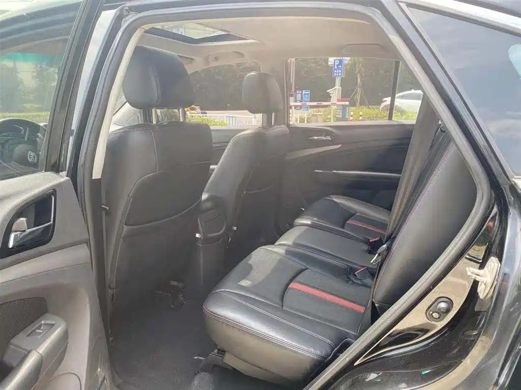 BYD S7 2015