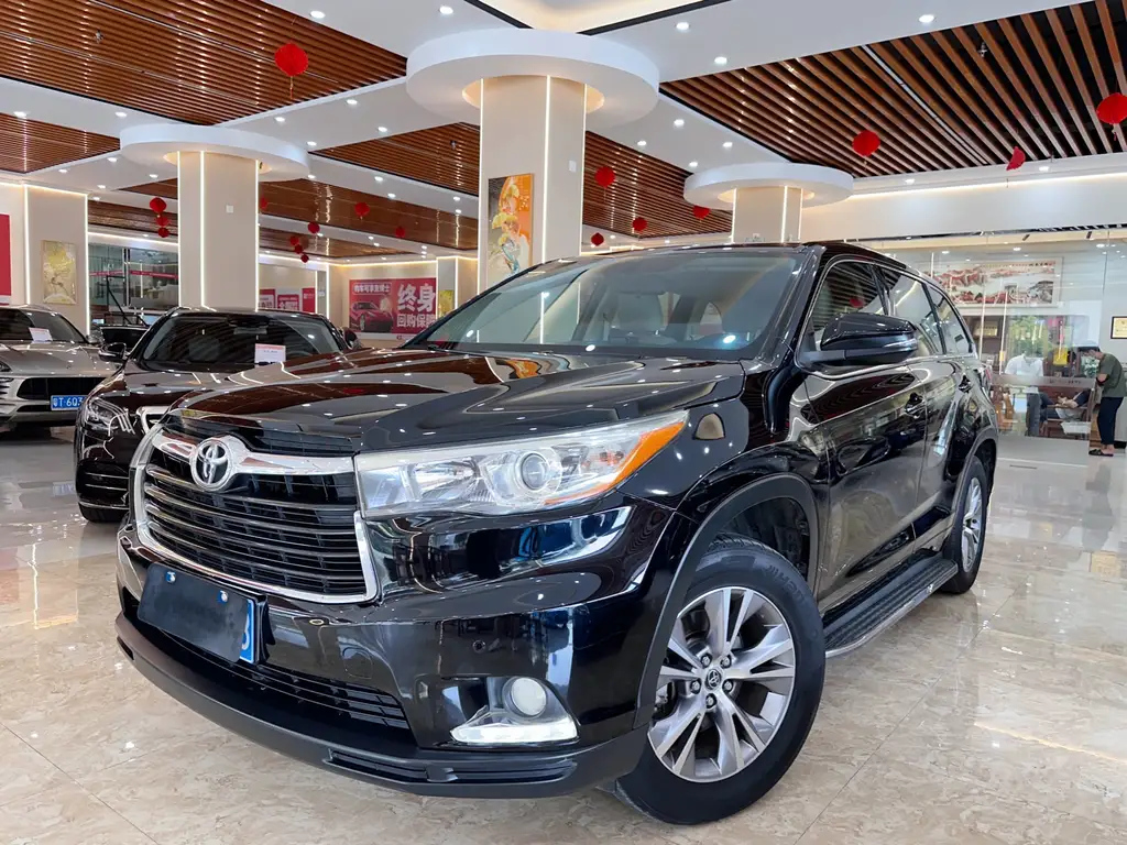 TOYOTA HIGHLANDER 2015