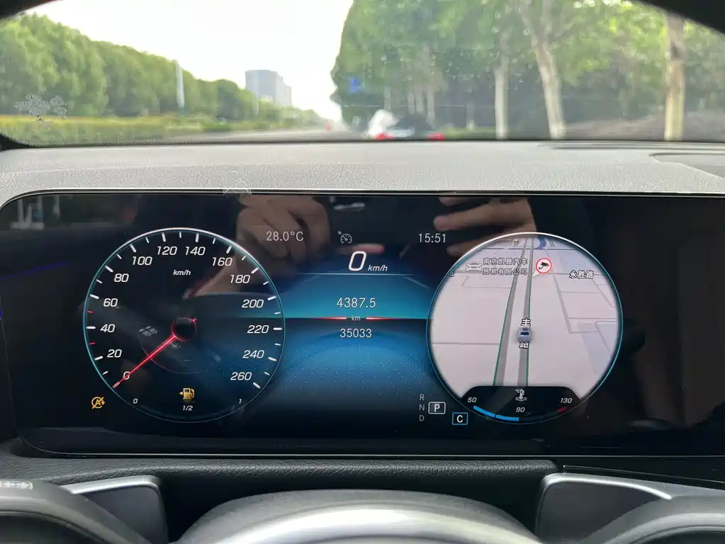 MERCEDES BENZ GLB 2022