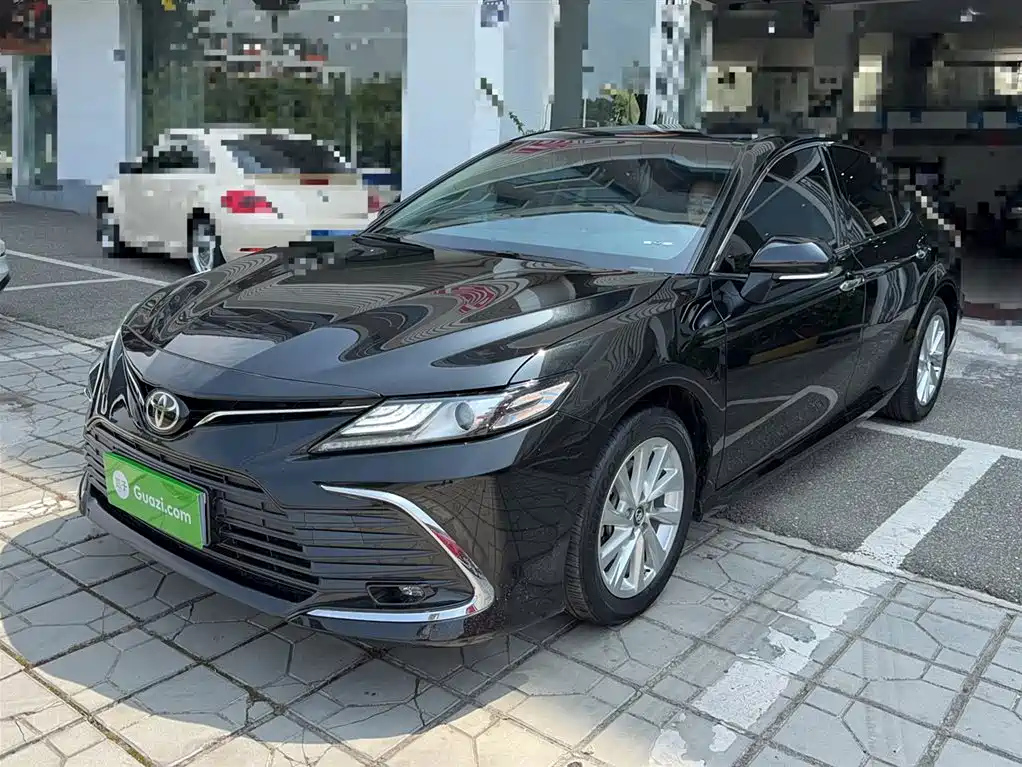 TOYOTA CAMRY